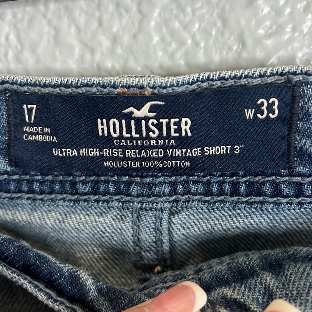 Hollister ultra high rise relaxed vintage shorts 17/33 - Picture 3 of 3